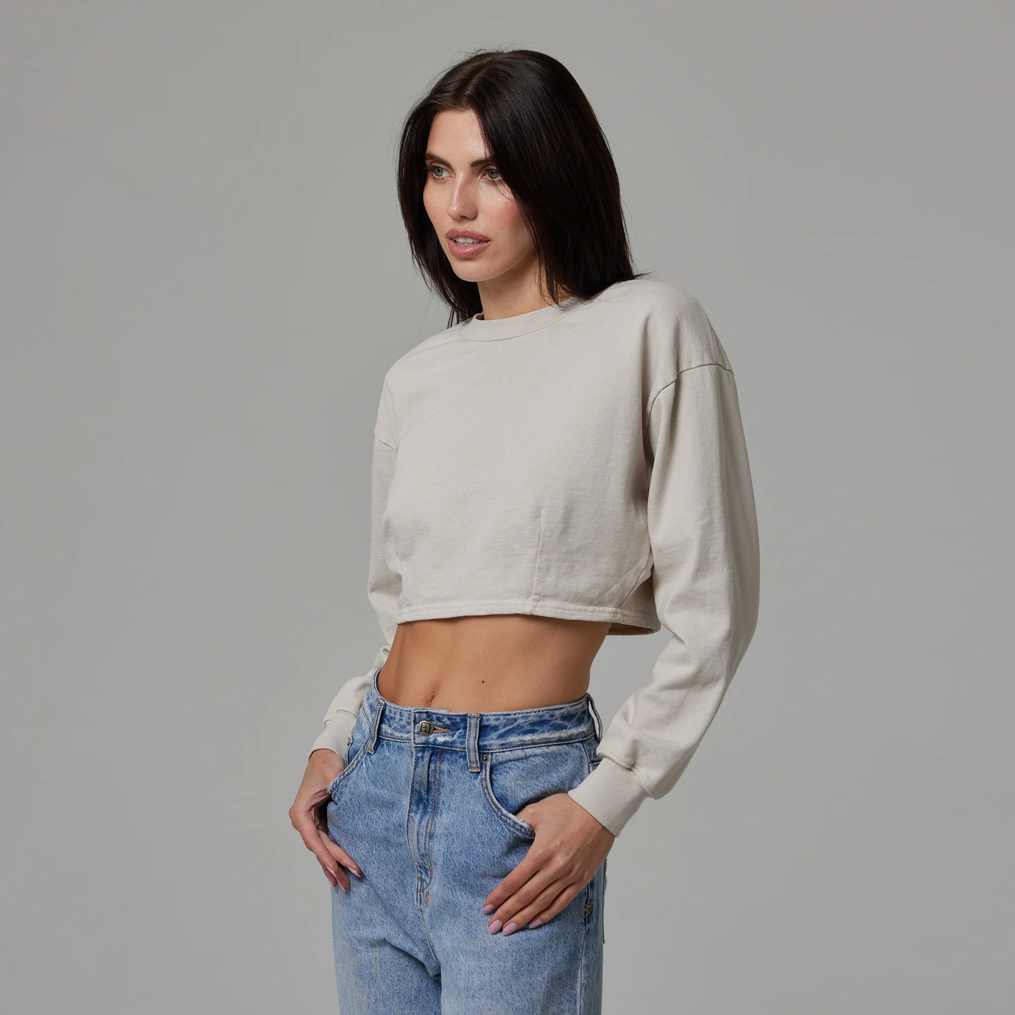 WOMENS CROP DART LIGHTWEIGHT CREWNECK - Image 4